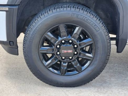 Used 2024 GMC Sierra 2500 AT4 w/ AT4 Premium Plus Package image 10