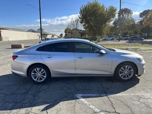 Used 2016 Chevrolet Malibu LT image 2