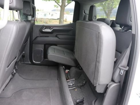 Used 2024 GMC Sierra 1500 SLT AWD/4WD image 17