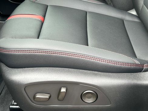 New 2026 Chevrolet Traverse RS w/ LPO, Floor Liner Package FWD image 20