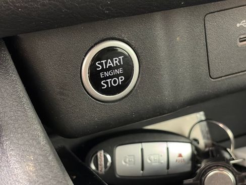 Used 2021 Nissan Rogue S AWD/4WD image 22