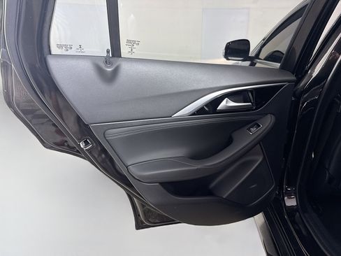 Used 2017 INFINITI QX30 Sport FWD image 25
