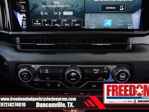 Used 2024 Jeep Gladiator Sport AWD/4WD image 22