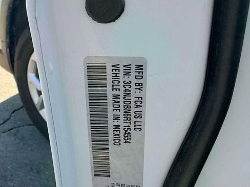 Used 2024 Jeep Compass Latitude image 16