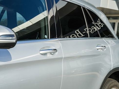 Used 2020 Mercedes-Benz GLC 300 GLC 300 image 15