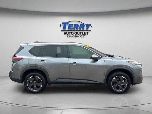 Used 2025 Nissan Rogue SV FWD image 1