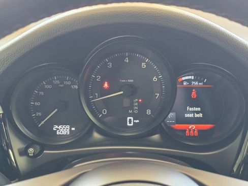 Used 2023 Porsche Macan image 24