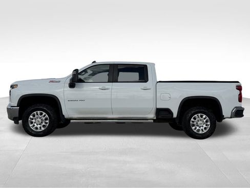 Used 2023 Chevrolet Silverado 2500 LT w/ Convenience Package image 6