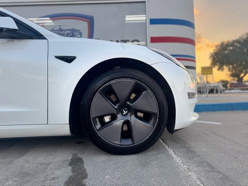 Used 2021 Tesla Model 3 Long Range image 17