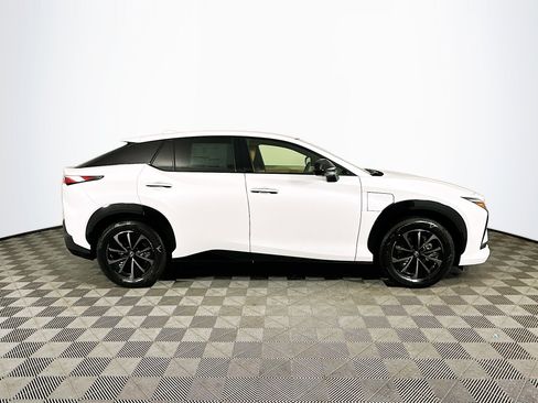 New 2026 Lexus RZ 450e AWD image 8