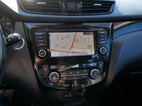 Certified 2022 Nissan Rogue Sport SL image 22