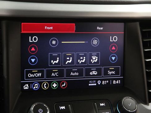 Used 2023 GMC Acadia SLE w/ Driver Convenience Package image 13