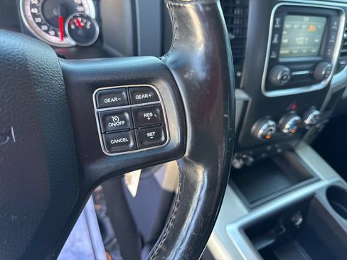 Used 2015 RAM 1500 Classic SLT w/ Luxury Group AWD/4WD image 17
