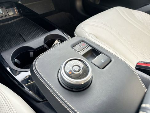 Used 2022 Ford Mustang Mach-E Premium image 20