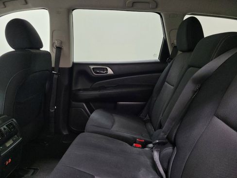 Used 2020 Nissan Pathfinder S AWD/4WD image 18