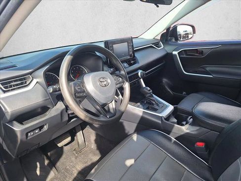 Used 2021 Toyota RAV4 LE w/ Carpet Mat Package (TMS) image 9