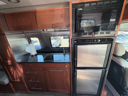 Used 2018 Mercedes-Benz Sprinter 3500 image 19