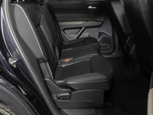 Used 2023 Volkswagen Atlas Cross Sport SE w/ Panoramic Sunroof Package AWD/4WD image 41