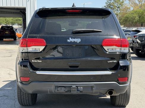 Used 2017 Jeep Grand Cherokee Limited w/ Luxury Group II image 4