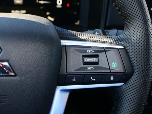 New 2026 Mitsubishi Outlander SEL image 17