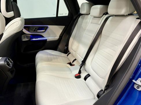 New 2026 Mercedes-Benz GLC 300 image 13