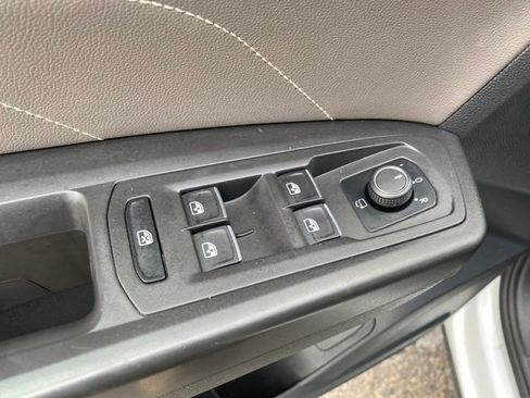 Used 2023 Volkswagen Atlas Cross Sport SEL Premium R-Line image 17