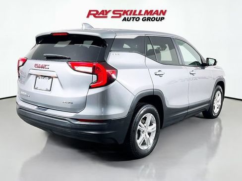 Used 2024 GMC Terrain SLE AWD/4WD image 7