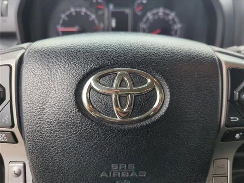Used 2022 Toyota 4Runner SR5 Premium w/ Moonroof Package AWD/4WD image 25