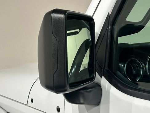 Used 2021 Jeep Wrangler Unlimited Sahara AWD/4WD image 17
