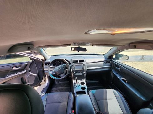 Used 2016 Toyota Camry SE FWD image 11
