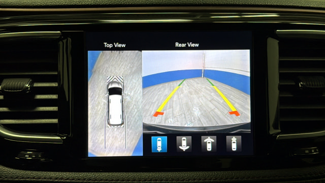 Used 2020 Chrysler Pacifica Limited FWD image 14
