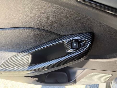 Used 2018 Ford Focus SE FWD image 16