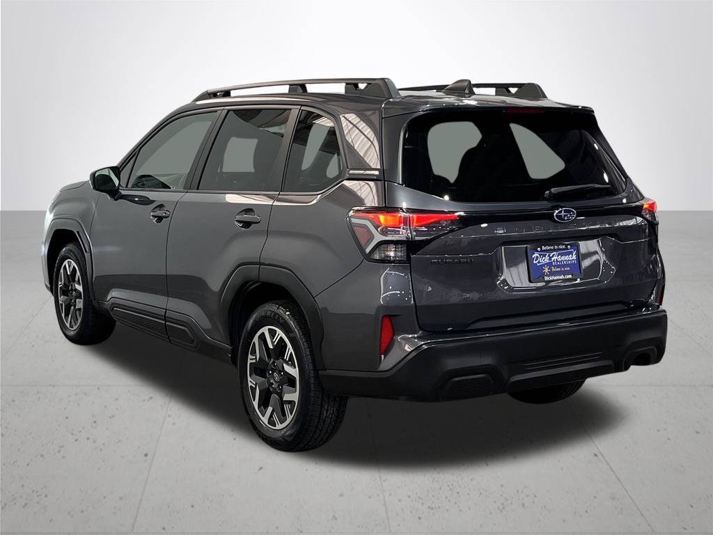Used 2025 Subaru Forester Premium AWD/4WD image 14