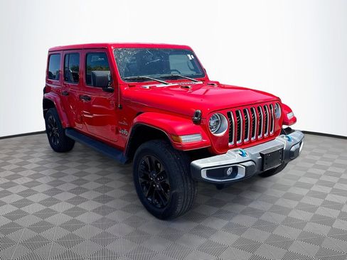 Used 2022 Jeep Wrangler Unlimited Sahara w/ Cold Weather Group image 4
