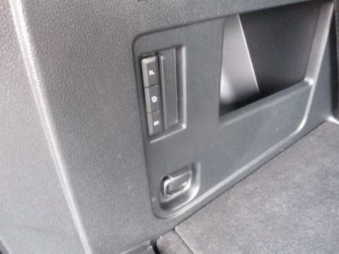 Used 2021 Ford Expedition XLT image 5