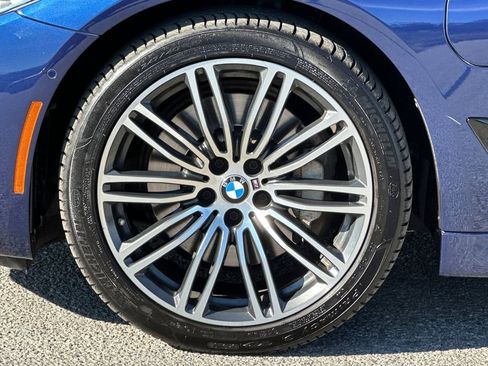 Used 2019 BMW 530e w/ M Sport Package image 31
