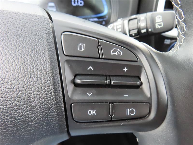 Used 2025 Hyundai Venue SEL FWD image 20