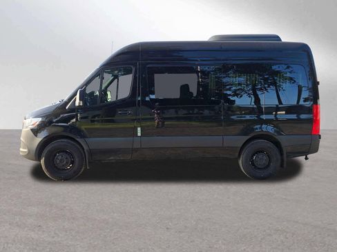 Used 2025 Mercedes-Benz Sprinter 2500 image 6