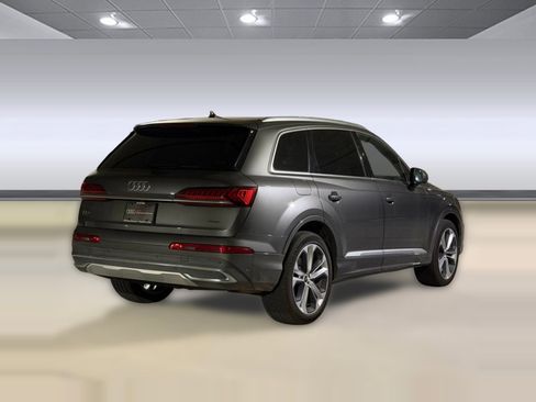 Used 2023 Audi Q7 3.0T Premium Plus w/ Premium Plus Package AWD/4WD image 8