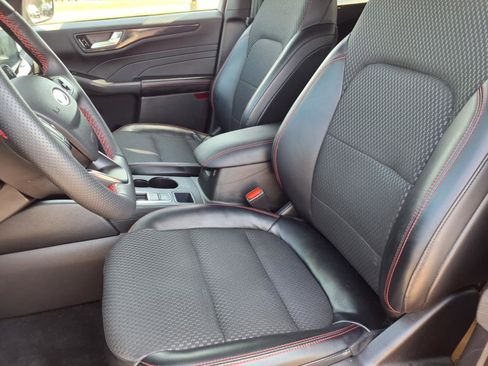 Certified 2023 Ford Escape ST-Line Elite image 3