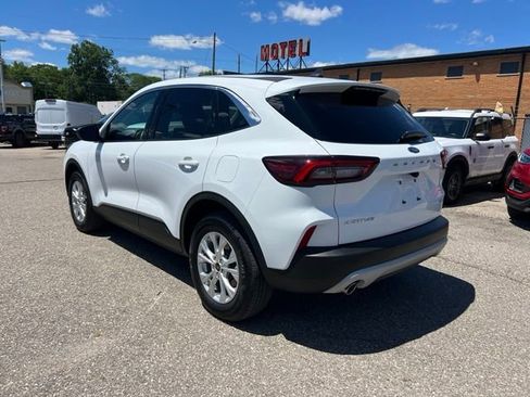 Certified 2023 Ford Escape Active AWD/4WD image 6