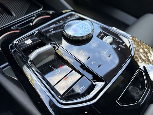 New 2026 BMW 530i xDrive w/ Premium Package image 24