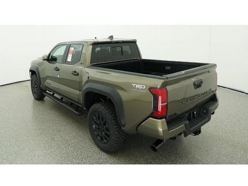 New 2026 Toyota Tacoma TRD Off-Road AWD/4WD image 5