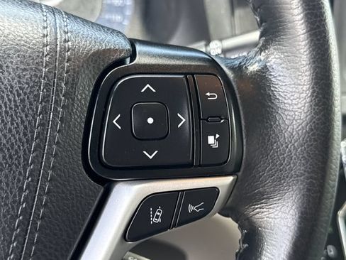 Used 2020 Toyota Sienna XLE FWD image 35