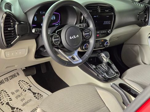 Used 2023 Kia Soul EX FWD image 18