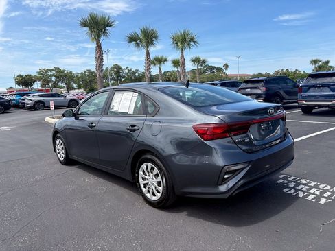 Certified 2021 Kia Forte Sedan FWD image 6
