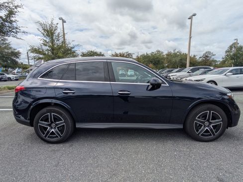 Used 2024 Mercedes-Benz GLC 300 4MATIC image 2