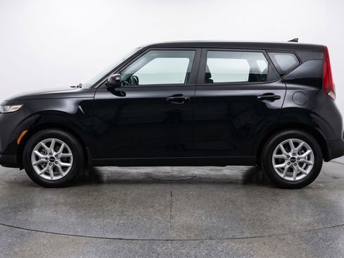 Used 2025 Kia Soul LX w/ LX Technology Package FWD image 5