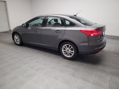 Used 2018 Ford Focus SE FWD image 3