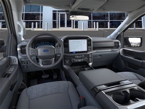 New 2025 Ford F150 XLT w/ Equipment Group 301A Standard image 9